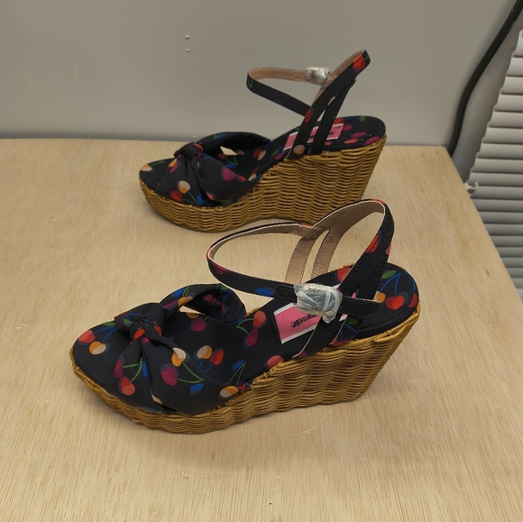 Kate Spade Anita Cherry Wicker Wedge Sandals Size 8B - Picture 5 of 9